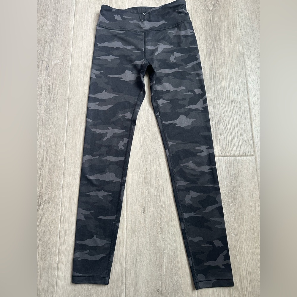 ATHELTA GIRL High Rise Printed Chit Chat Tight Camouflage Leggings sz Lrg 12